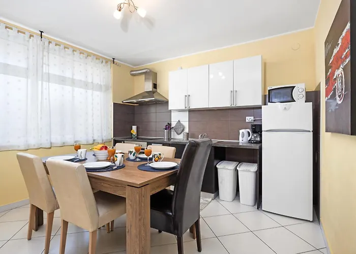 Apartment Seaview Arena Apartman *