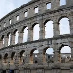 Seaview Arena Pula